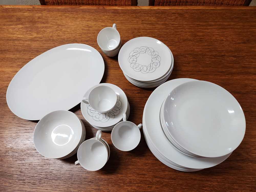 Thomas Rosenthal 40 Piece Continental Dish Set