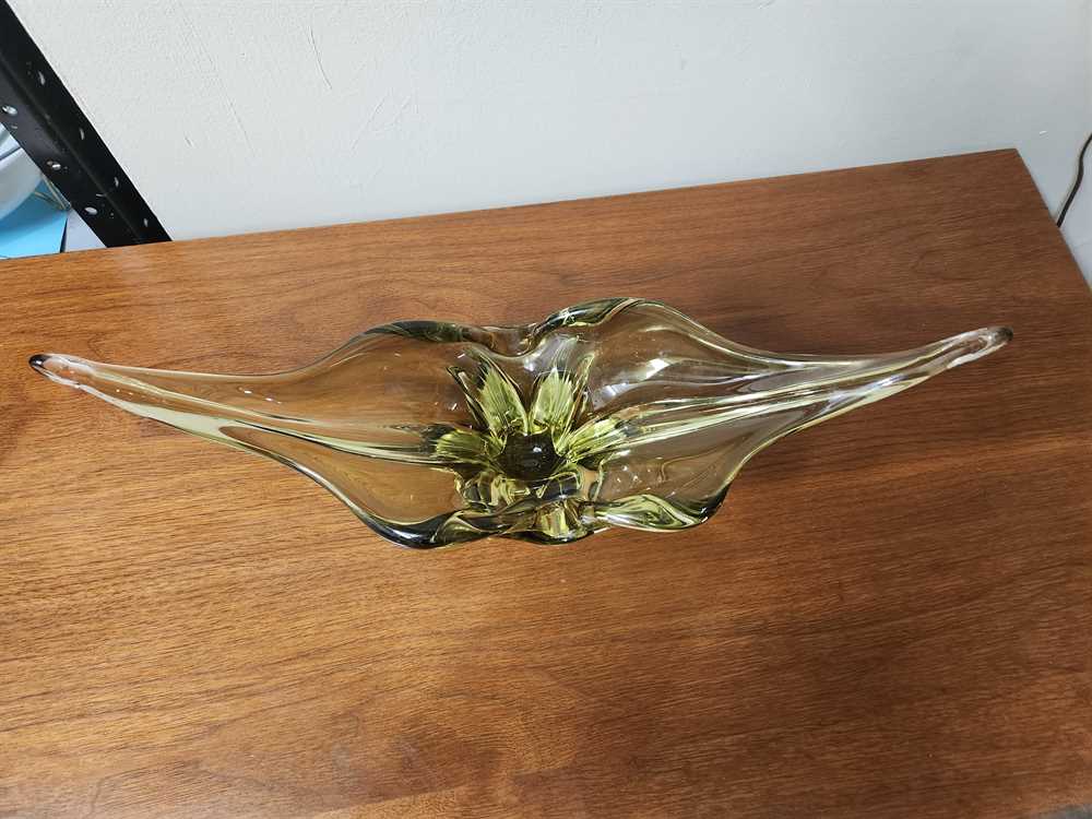Lorraine Glass Bowl