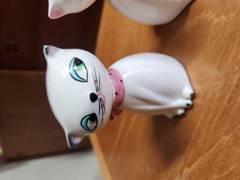 Holt Howard Japan Cat Salt and Pepper Shakers