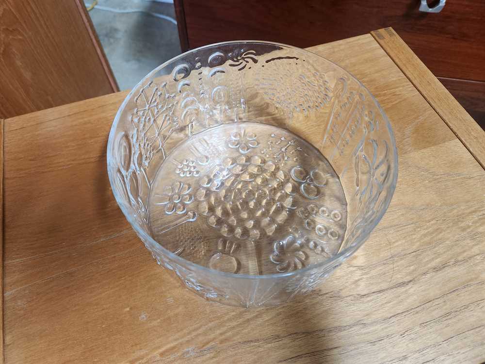 Iittala Nuutajarvi Flora 7.5" Salad Bowl