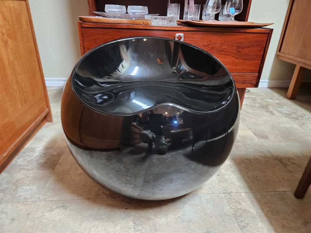 Reproduction 1960's Von Dupont Ball Chair
