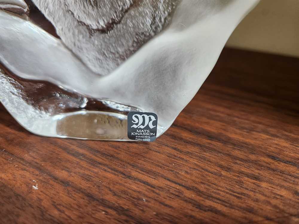 Mats Jonasson Large "Wolf"  Paperweight Signed and Numbered