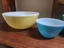 Pyrex Primary Mixing Bowl Set