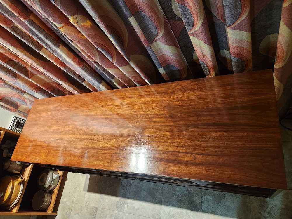 Victoriavile Walnut 7 Drawer Lowboy Dresser