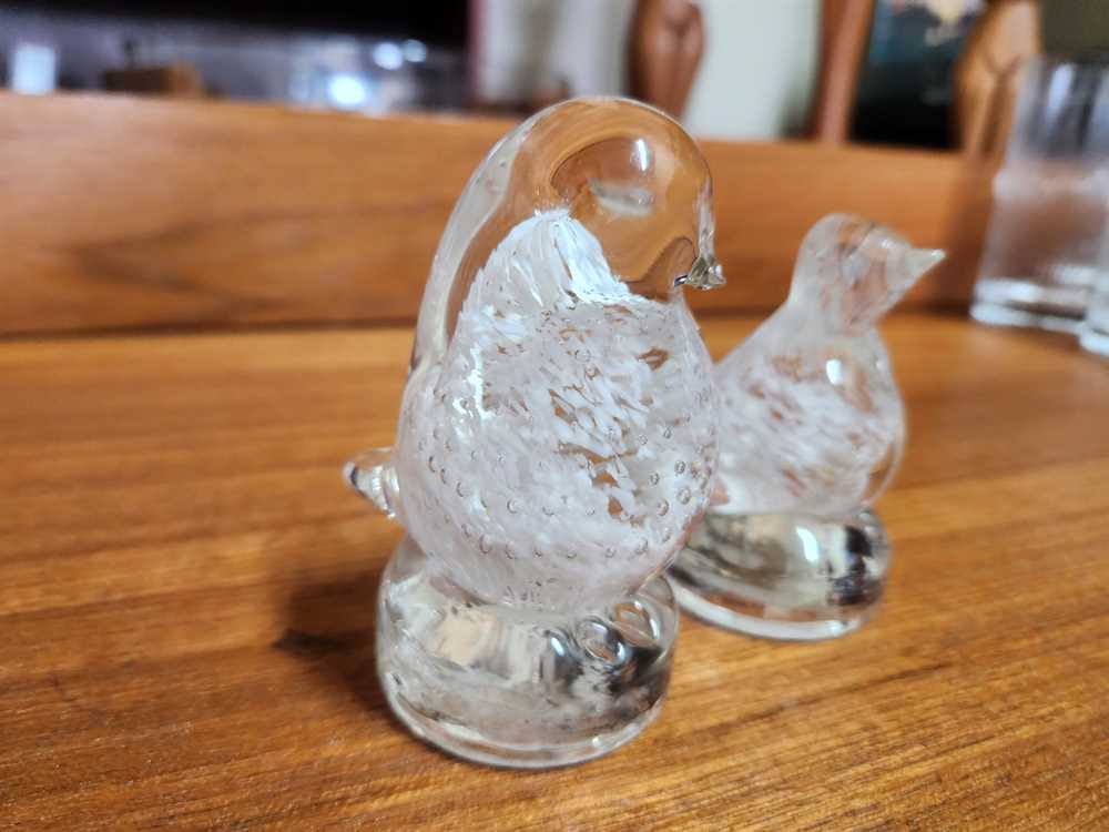 Pair of Altaglass Bird paperweights (Medicine Hat)