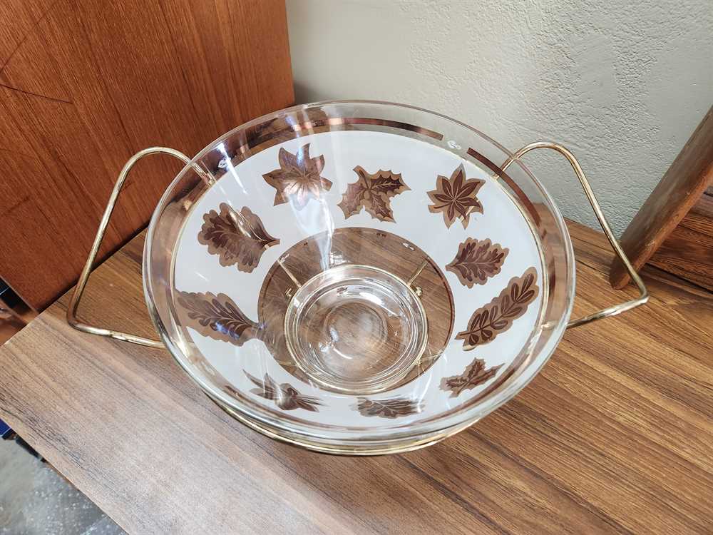 Aldon Gold Leaf Chip Bowl and Cradle