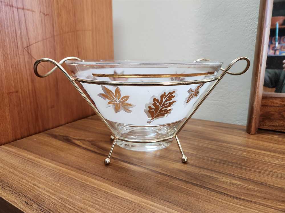 Aldon Gold Leaf Chip Bowl and Cradle