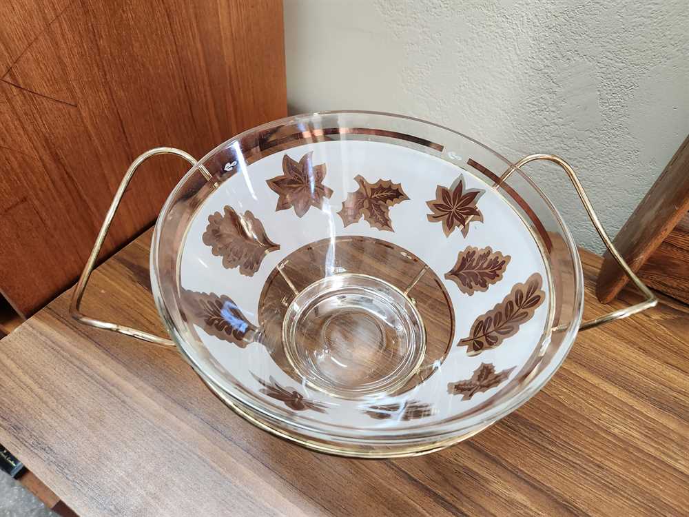 Aldon Gold Leaf Chip Bowl and Cradle