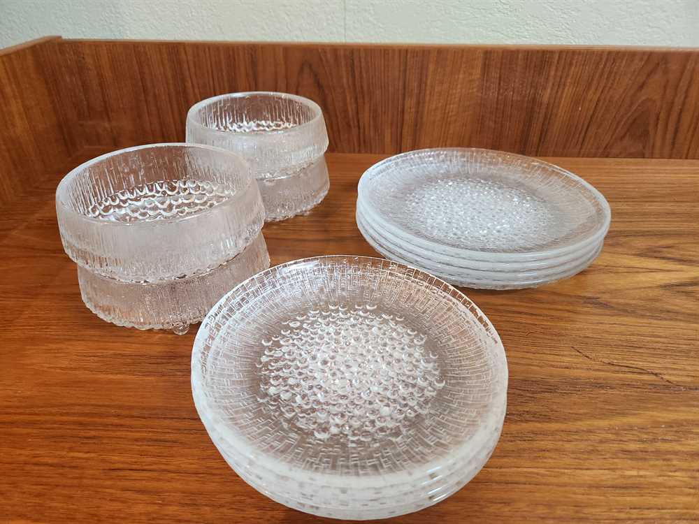 Iittala Ultima Thule 12 Piece Service Set, 4 Each Dessert Bowl, Side Plate, Salad Plate