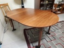 Round/Oval Teak Dining Table with 2 leaves
