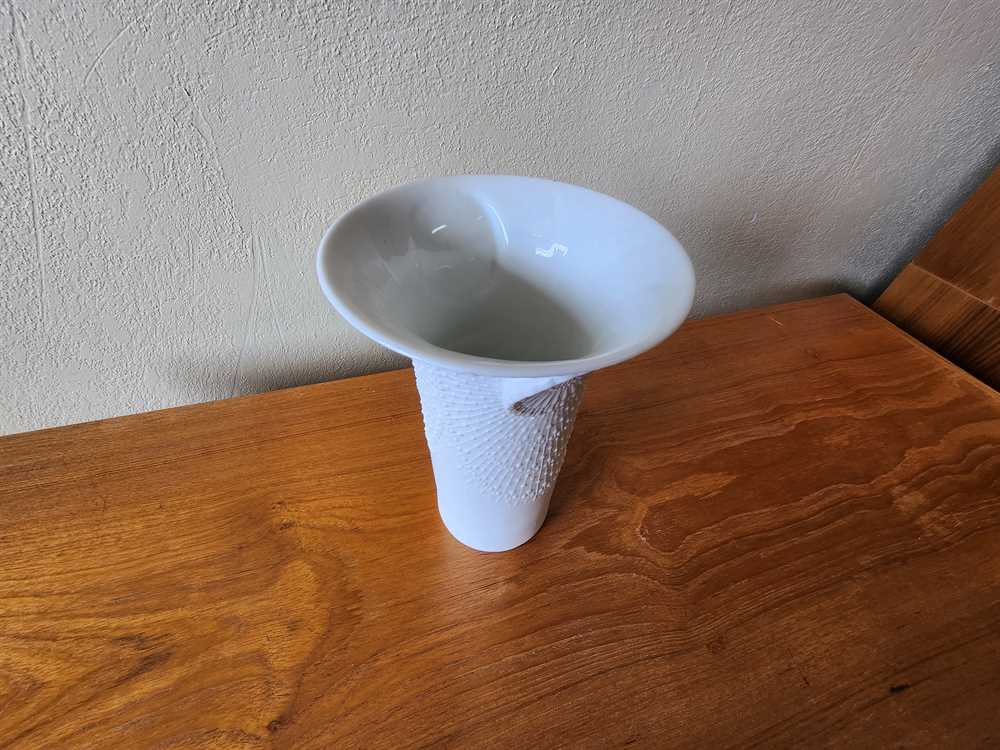West German Pottery Kaiser Vase #601-23 Signed by M Frey