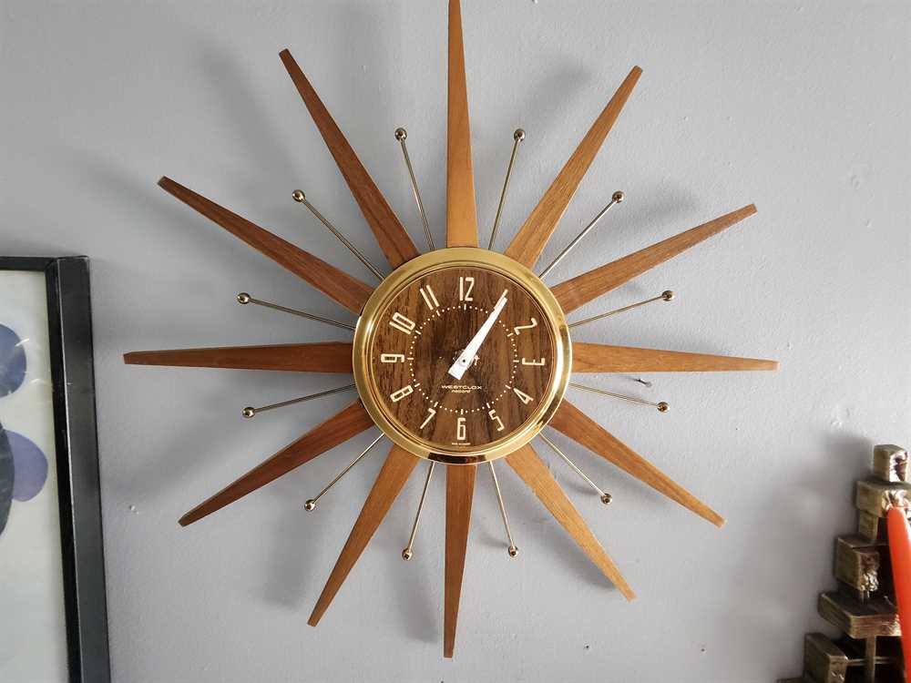 Westclox Starburst Clock