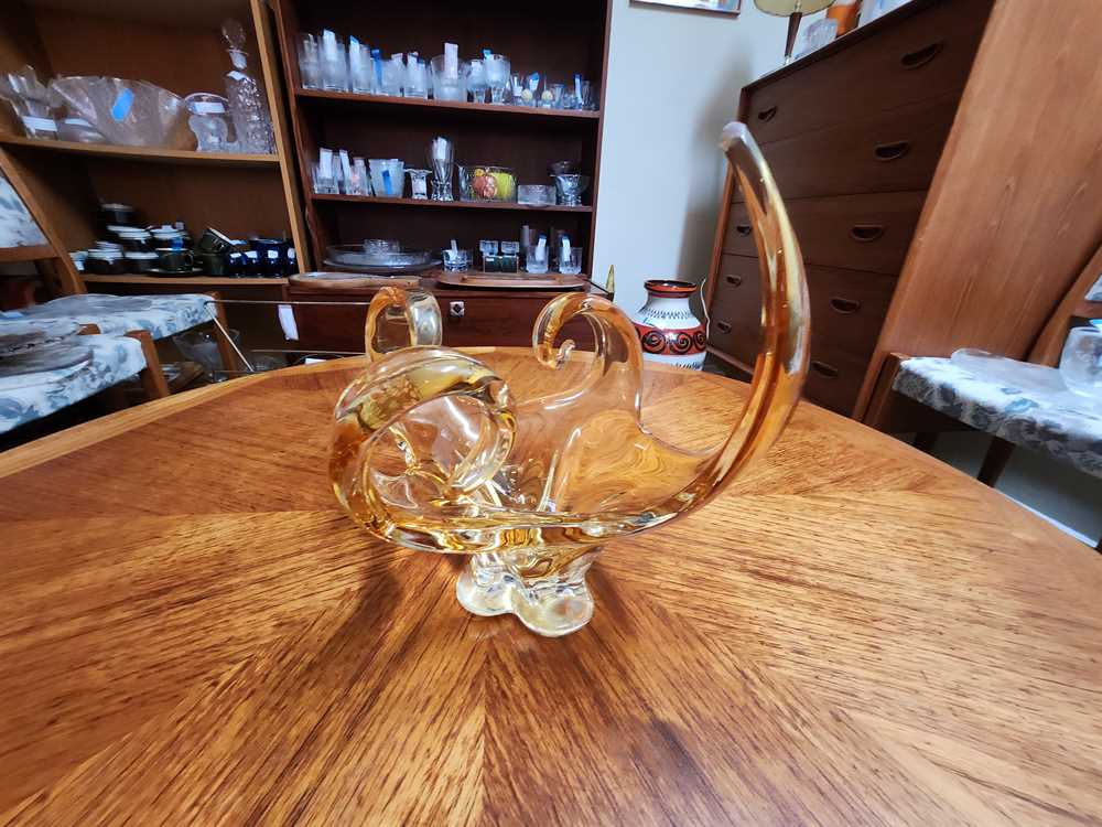 Amber Chalet Glass Basket / Centerpiece