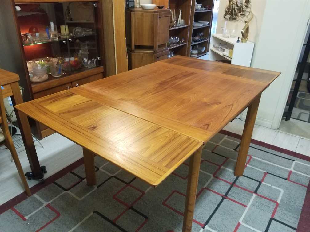 Uldum Mobelfabrik Square Teak Draw Leaf Dining Table