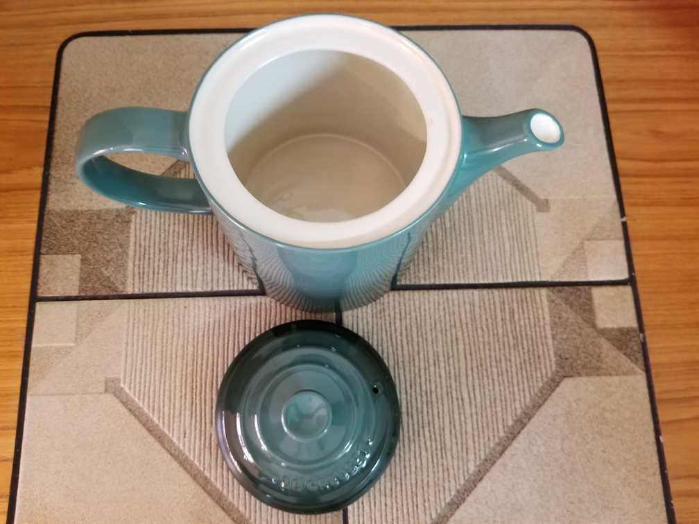 Le Creuset Teapot