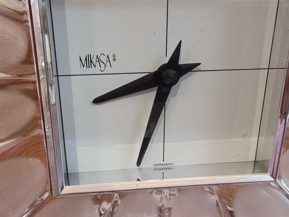 Mikasa Frosted Glass Monarch Mantle Clock