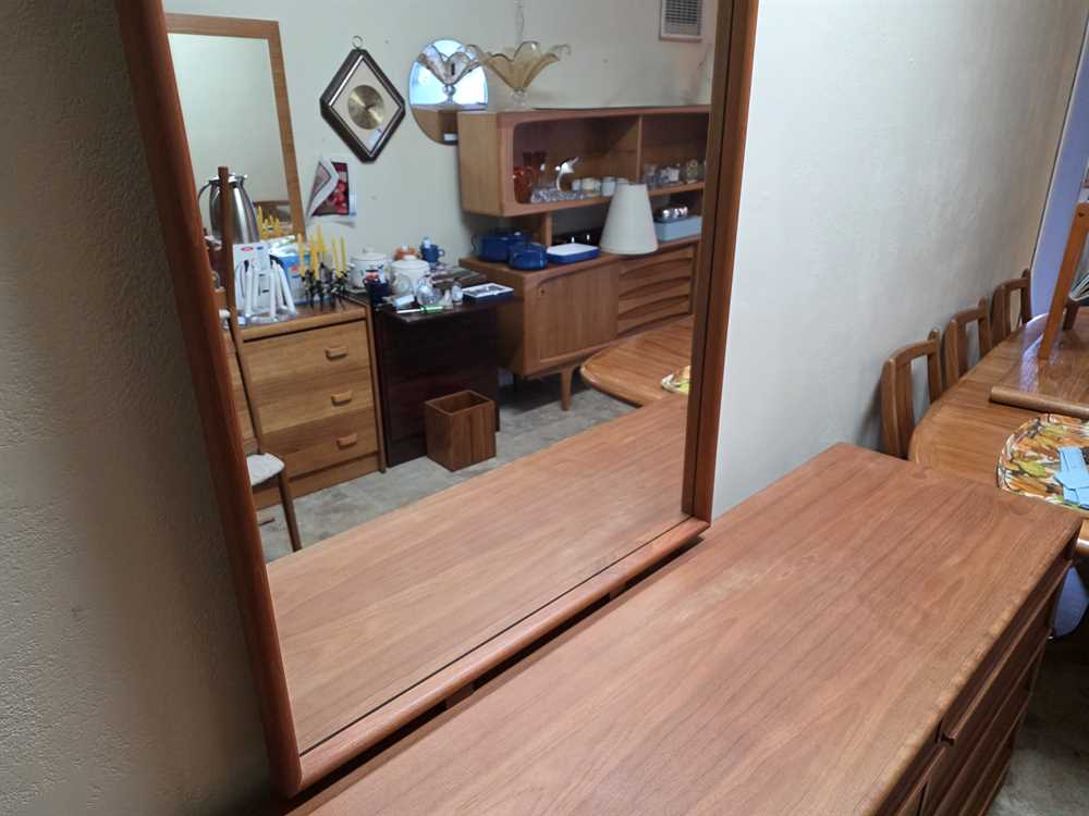Design Furn. MFG Canada Teak 12 Drawer Lowboy dresser w/mirror