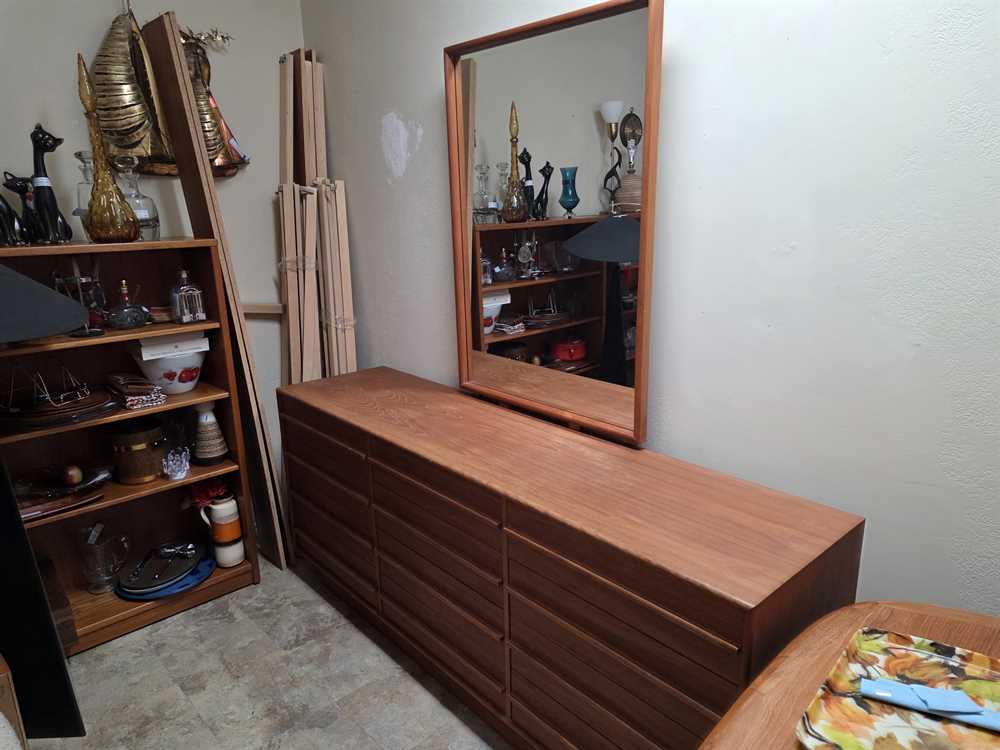 Design Furn. MFG Canada Teak 12 Drawer Lowboy dresser w/mirror