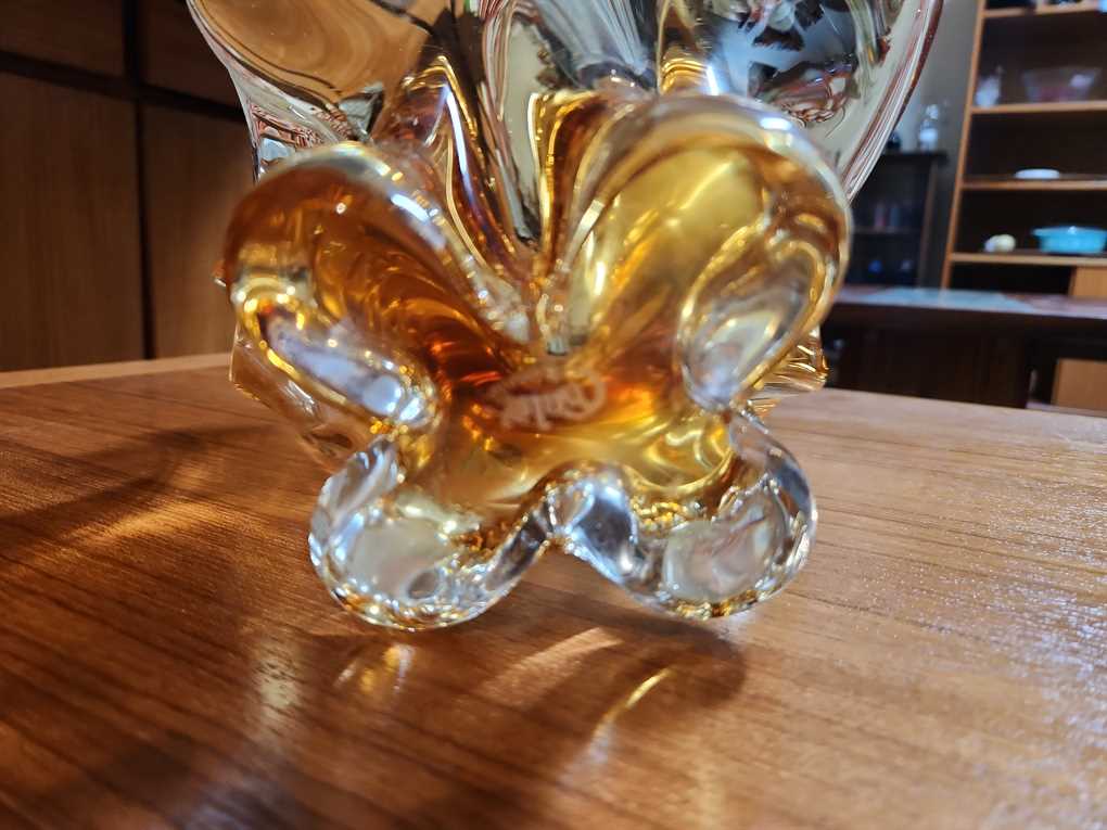 Amber Chalet Glass Basket / Centerpiece