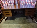 Dyrlund Floating Top Bookcase Desk