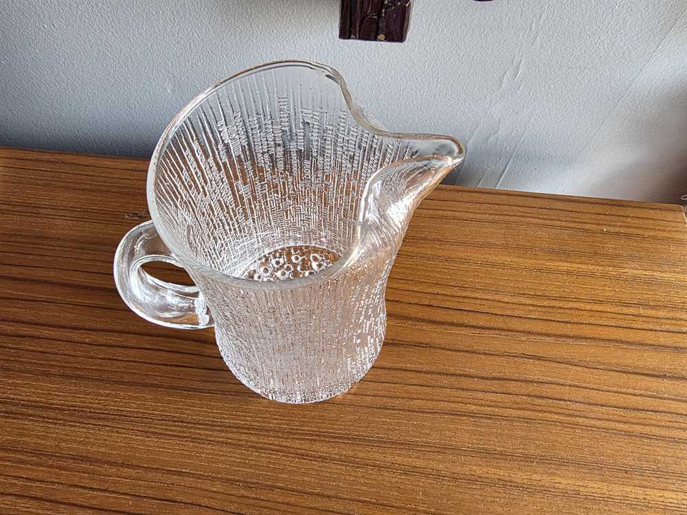 Iittala Ultima Thule Ice Lip Pitcher