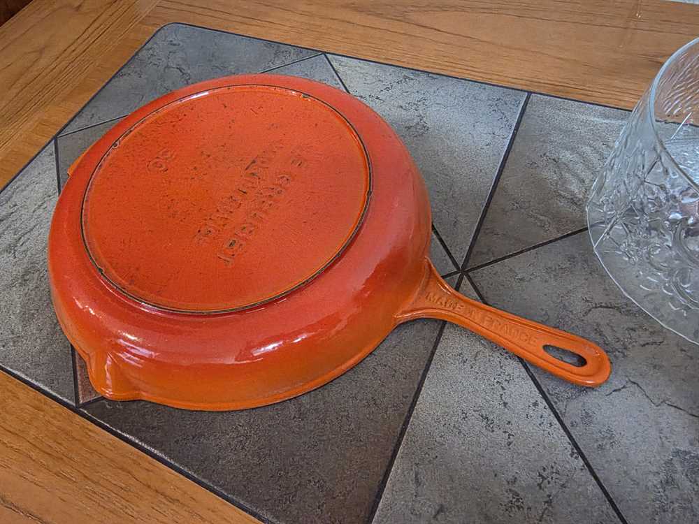 Le Creuset Large 30 Cast Iron Skillet
