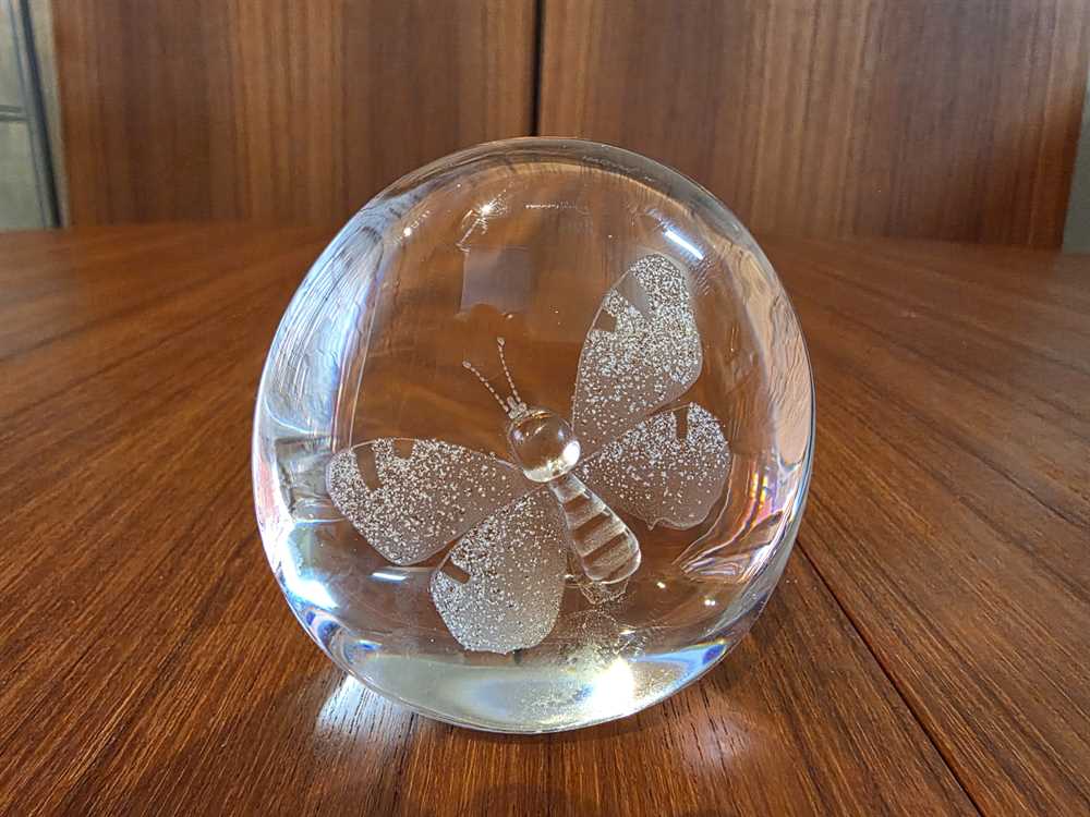 Mats Jonasson Signed and Numbered Glass Sculpture Butterfly