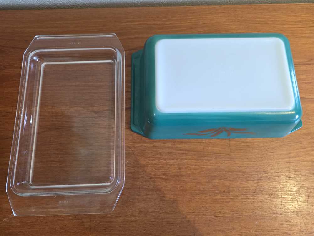 Pyrex Green Wheat Spacesaver