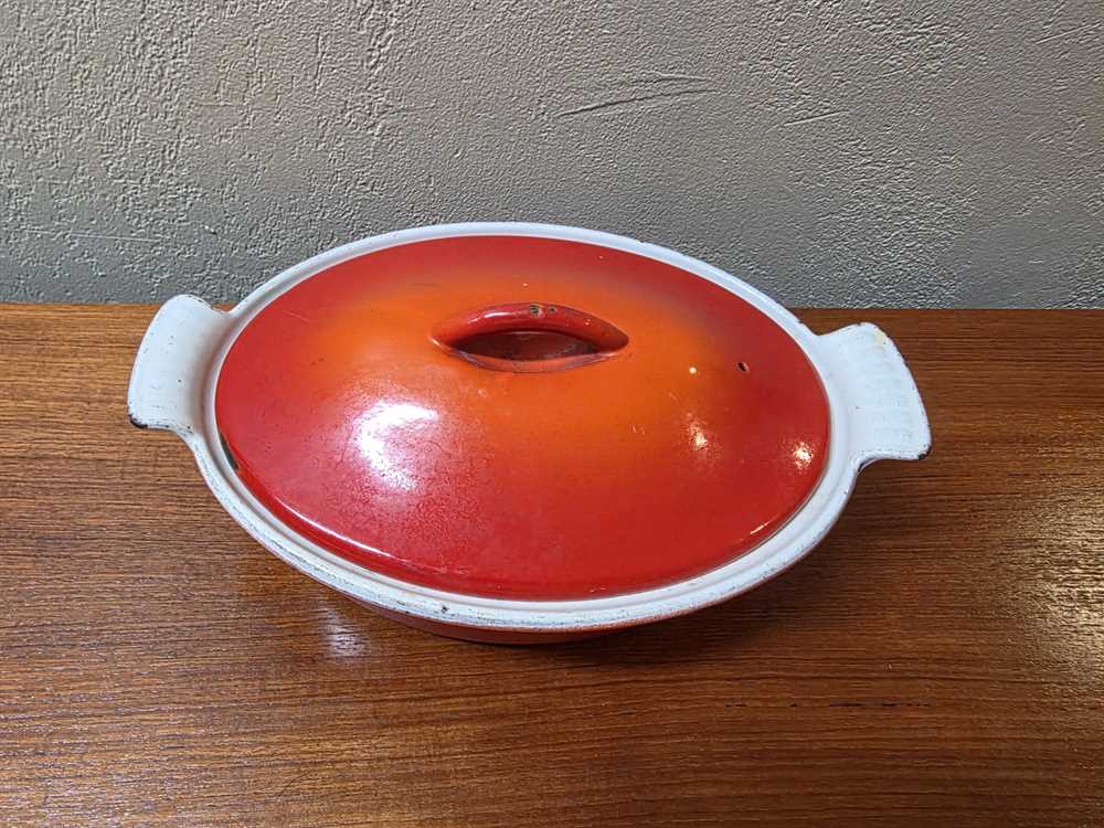 FE Belgium Small Enameled Cast Iron Casserole 10 3/4"