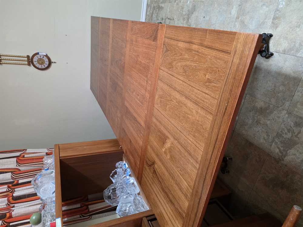 BRDR.  FURBO Teak Draw Leaf Dining Table