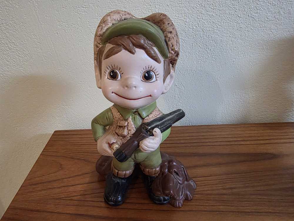 1970's Atlantic Mold Hunter Boy & Hound