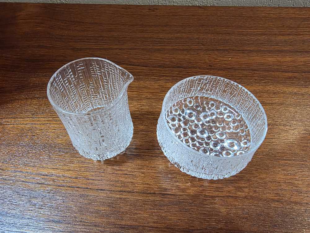 Iittala Ultima Thule Cream and Sugar Set