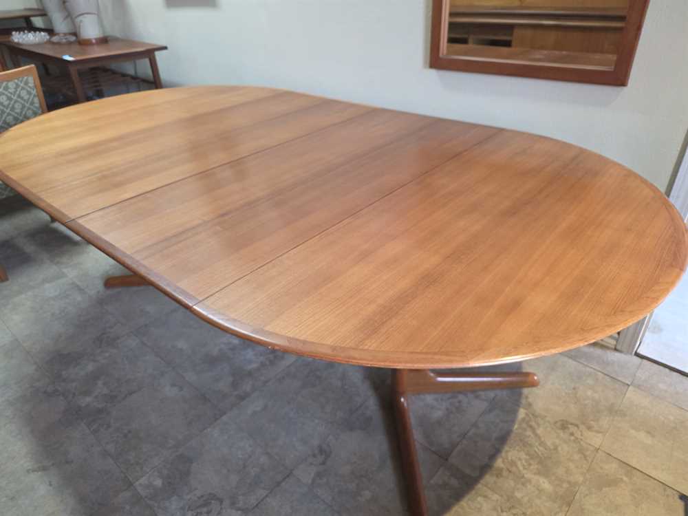 Danish Teak Round to Oval Dining Table w/ 2 Leaves