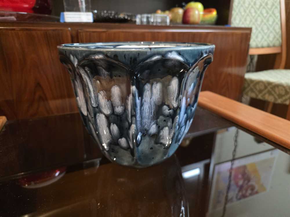 PQM Pottery Canada Planter #185