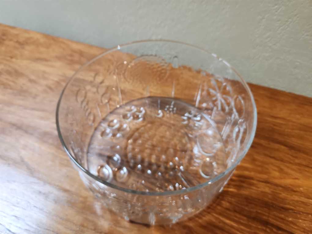 Iittala/Nuutajarvi/Arabia Flora 9.5" Salad Bowl