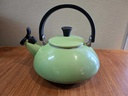 Le Creuset Zen Kettle