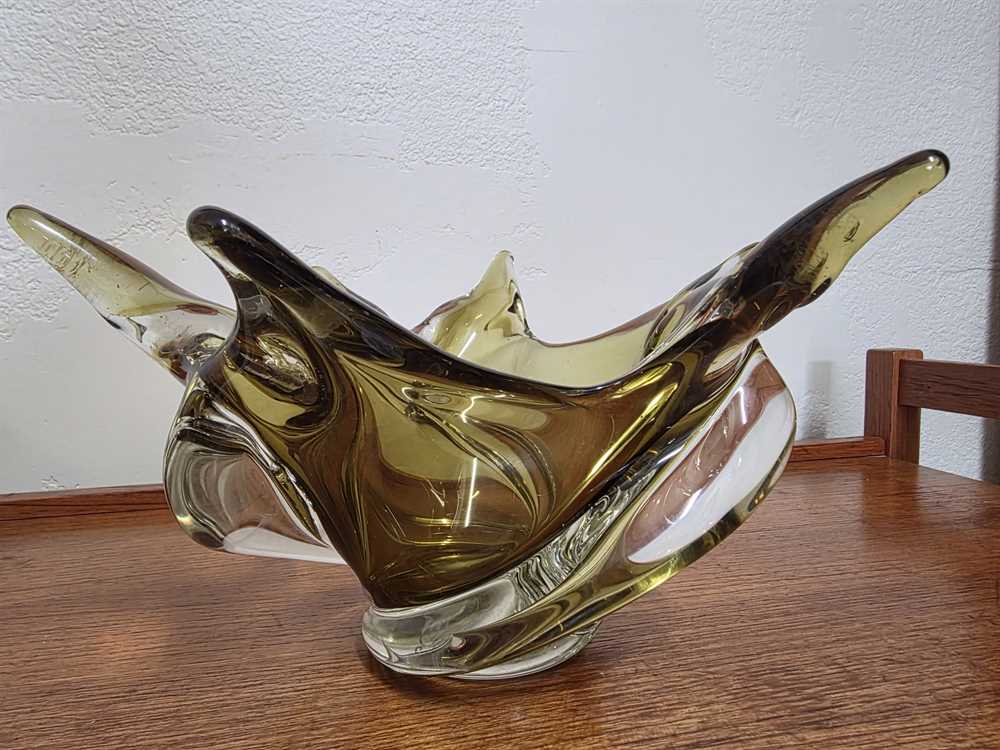 Chalet Glass Splash Ashtray Model A42