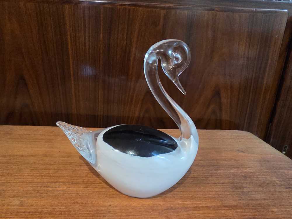 FM Konstglas Ronneby Sweden Glass Swan