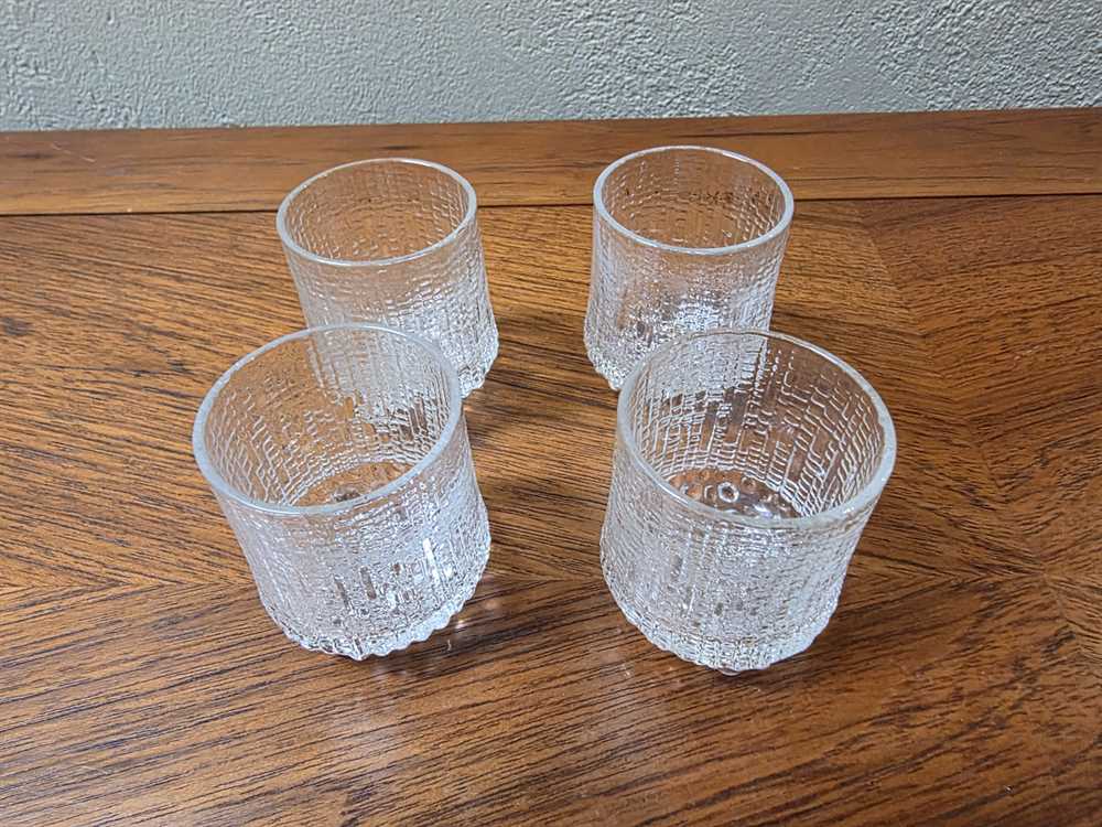 Iittala Ultima Thule Cordial Glass