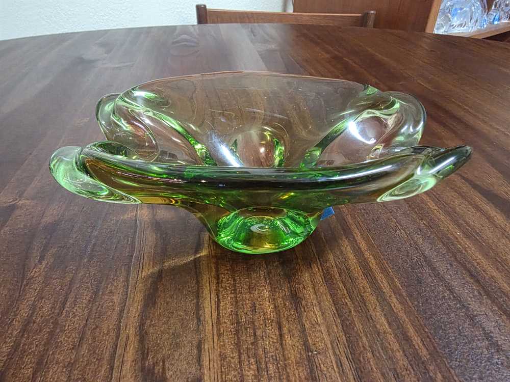 Continental Glass Calgary Cigar Ashtray