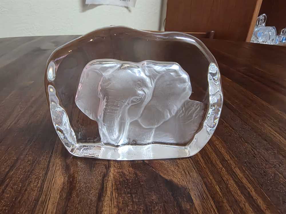 Cristal D'Arques France Elephant Glass Sculpture