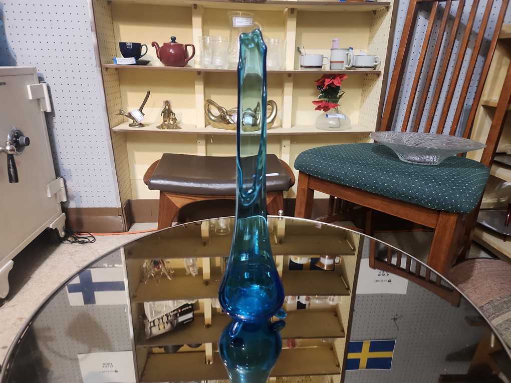 LE Smith Swung Vase 15"