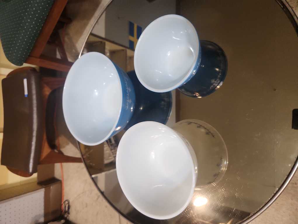 Pyrex Blue Garland Set of 3 Mixing Bowls 401-403