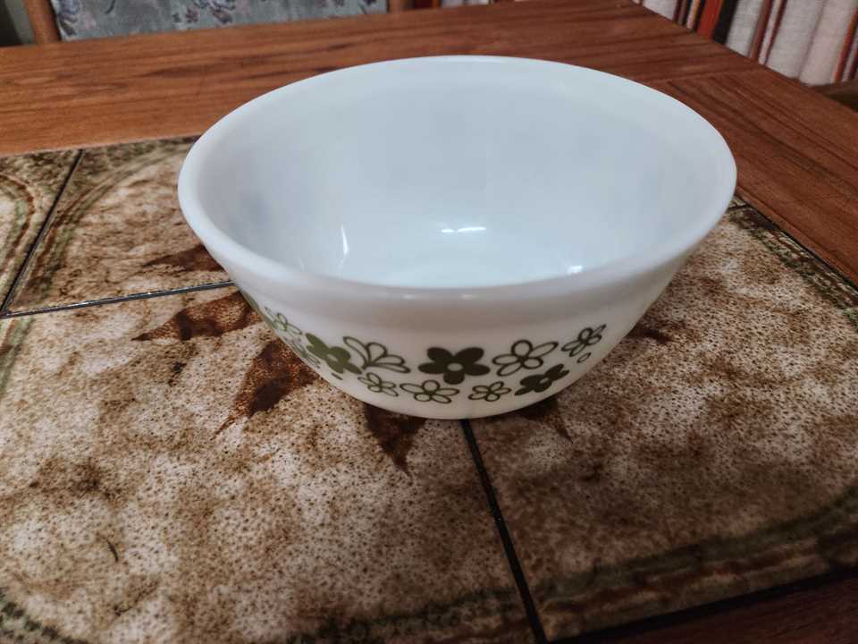 Pyrex Spring Blossom 402