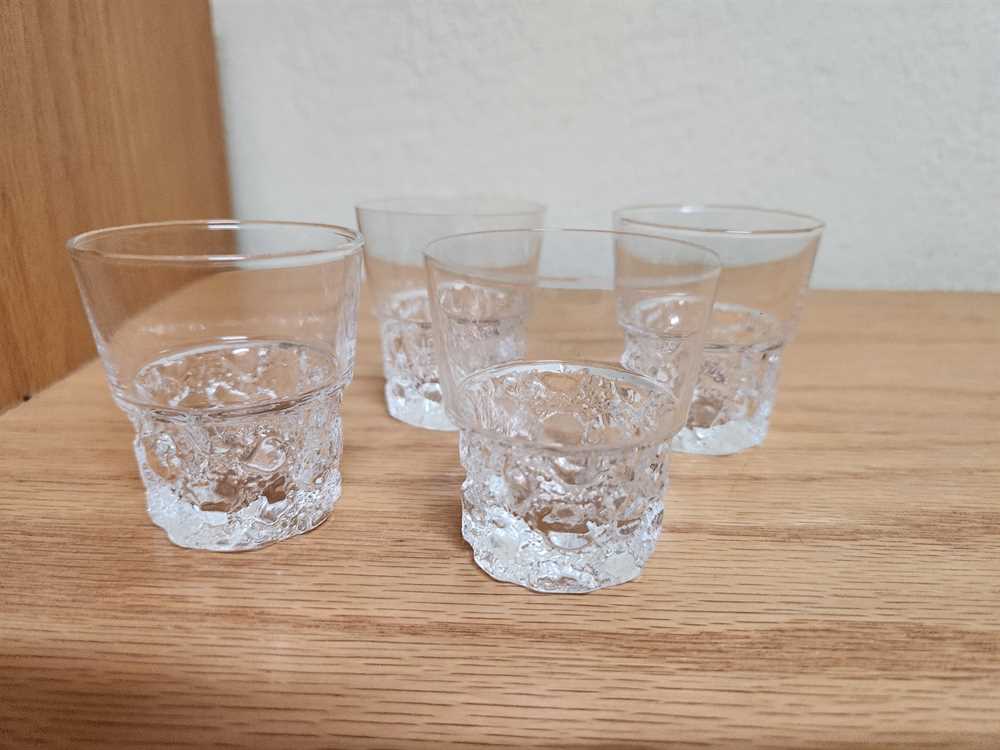 Iittala Kimara Shot Glass by Timo Sarpaneva