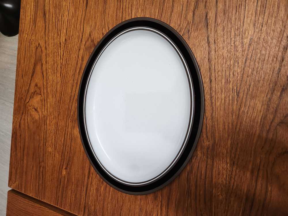 Hornsea Contrast Oval Serving Plate