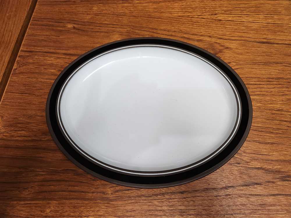 Hornsea Contrast Oval Serving Plate