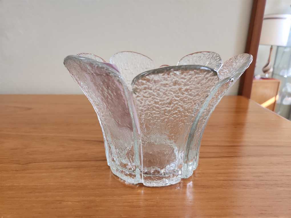 Magnor Glass Norway Daisy Vase/Planter