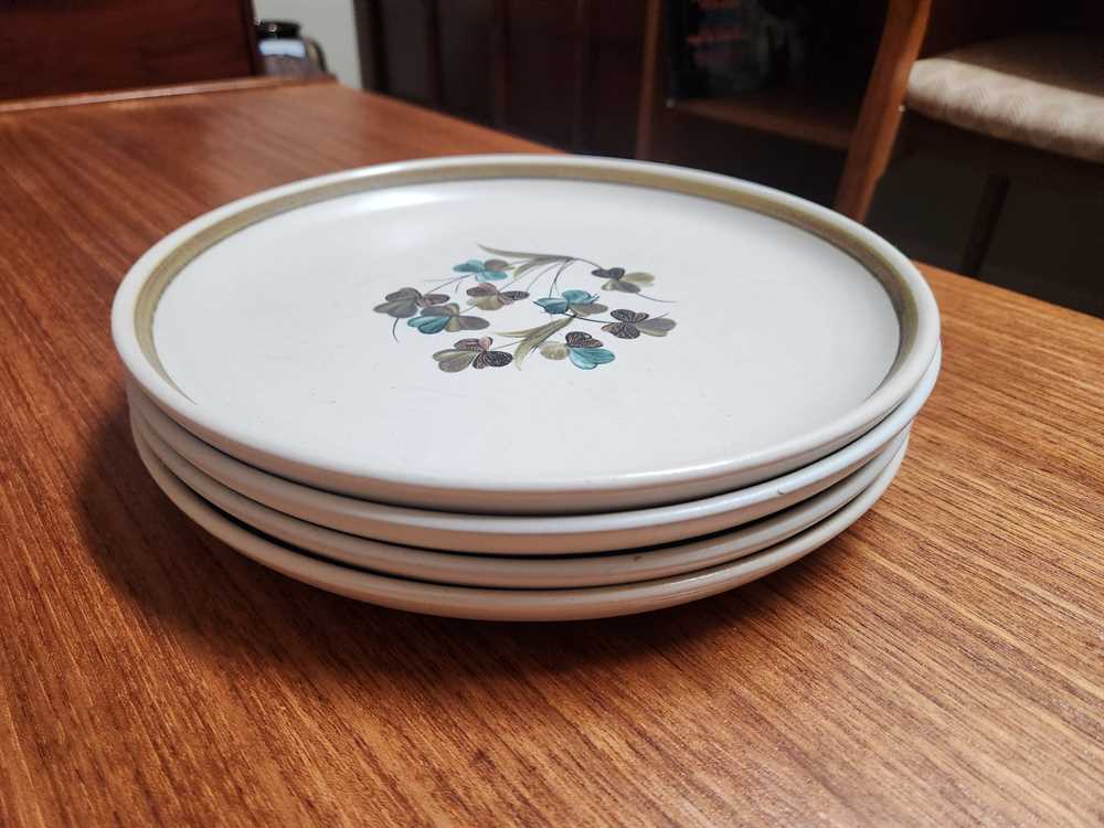 Denby Shamrock Dinner Plate