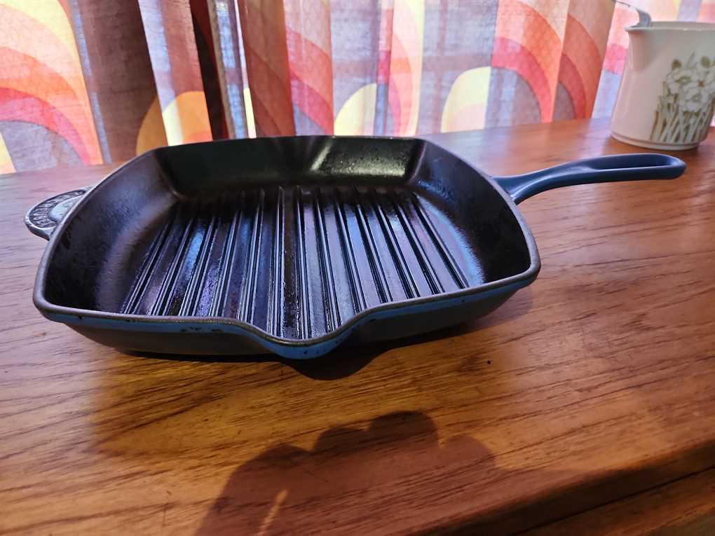 Le Creuset Cast Iron Square Griddle Pan - 10"